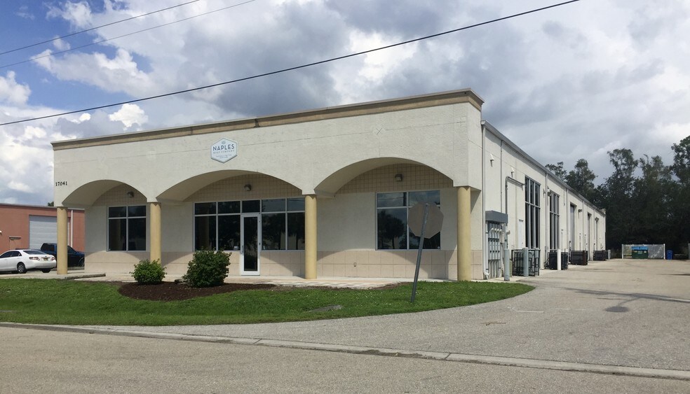 More Photos Of 17041 Alico Commerce Ct, Fort Myers Light Manufacturing For Sale