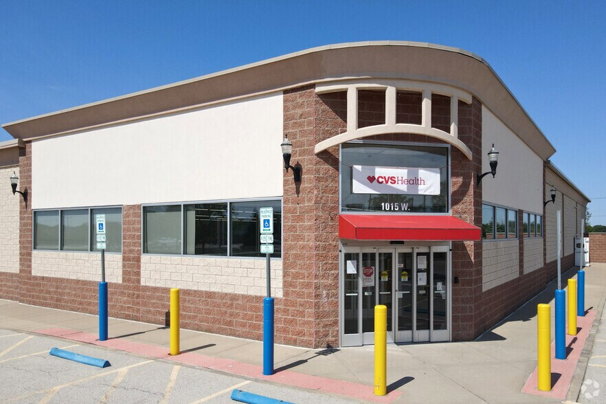 Primary Photo Of 1015 W Orchard Rd, North Aurora Freestanding For Lease