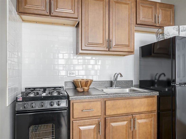 More Photos Of 7100 S South Shore Dr, Chicago Apartments For Lease