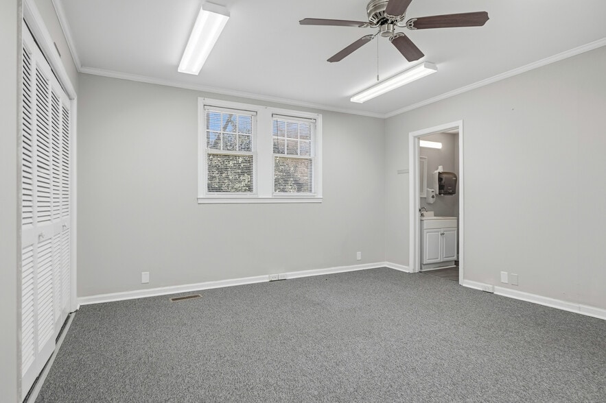 More Photos Of 615 Barlow St, Americus Healthcare For Sale