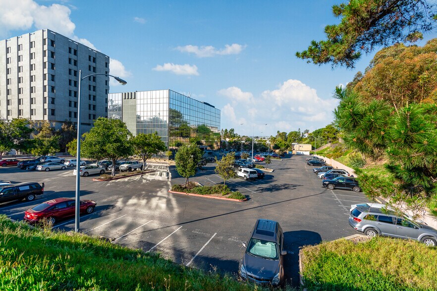 More Photos Of 3405 Kenyon St, San Diego Office For Lease