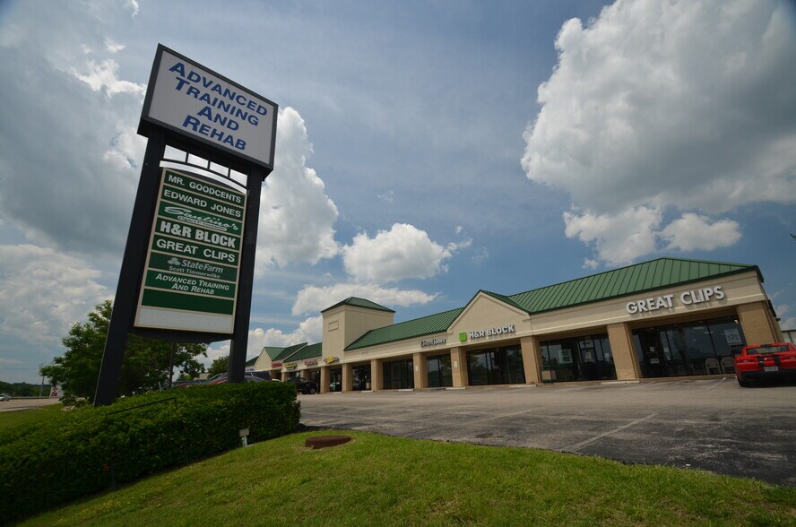 More Photos Of 3860-3884 Vogel Rd, Arnold Storefront For Lease