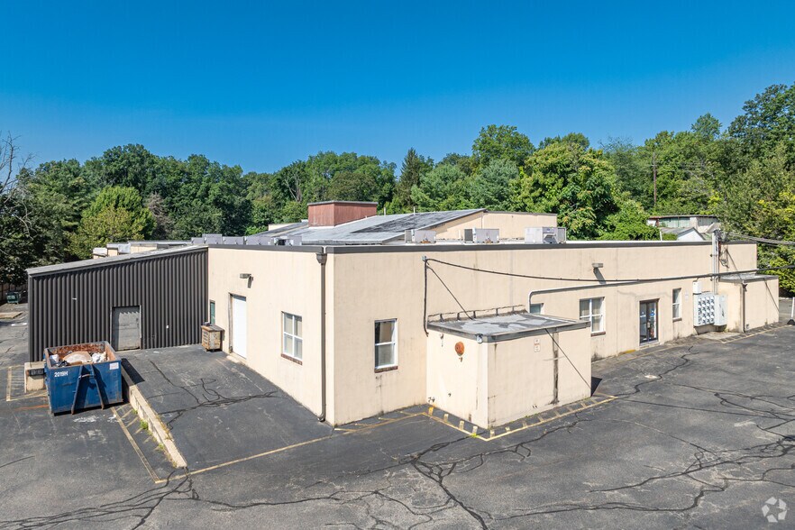 More Photos Of 50 Intervale Rd, Parsippany Manufacturing For Lease