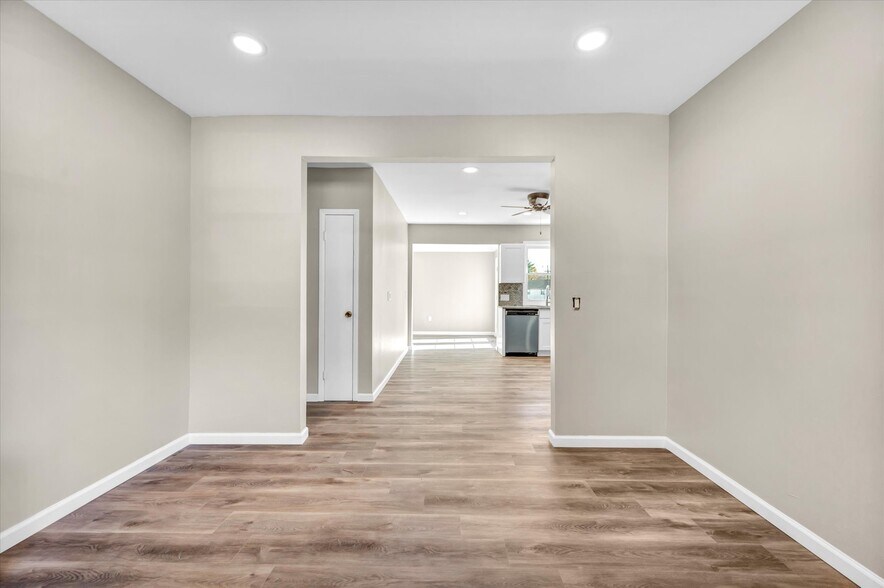 More Photos Of 121 Hillview Ave, Waterbury Apartments For Sale