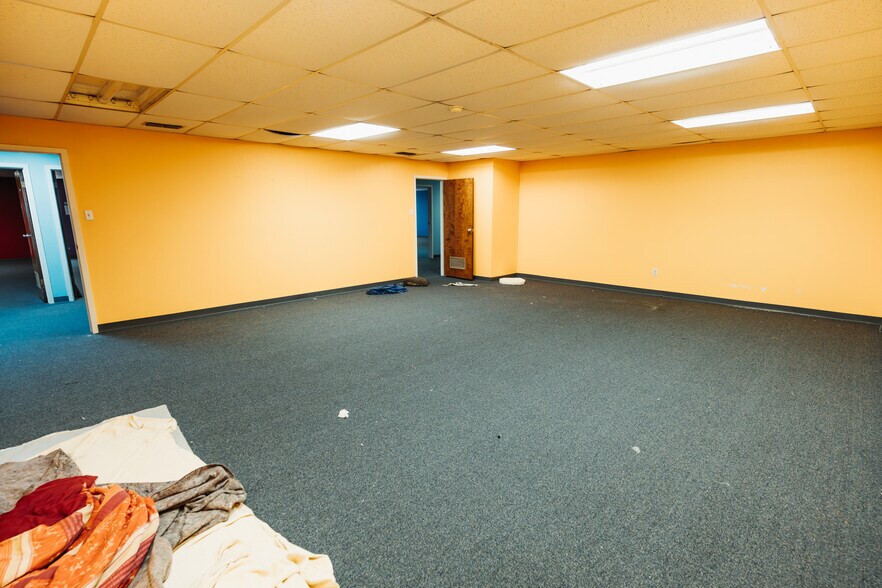 More Photos Of 900 Natchez Ave, Pasadena Schools For Sale