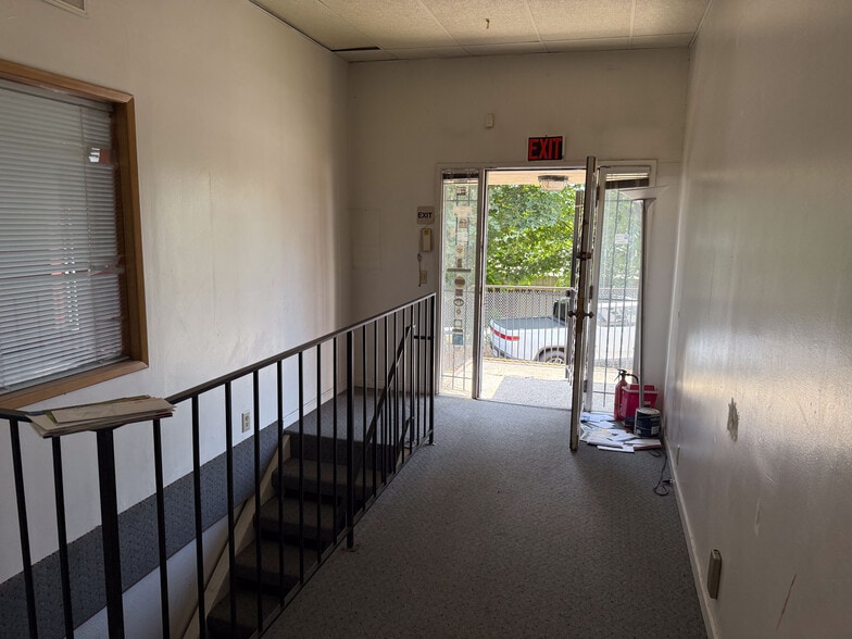 More Photos Of 1920-1922 N Vancouver Ave, Portland Loft Creative Space For Sale