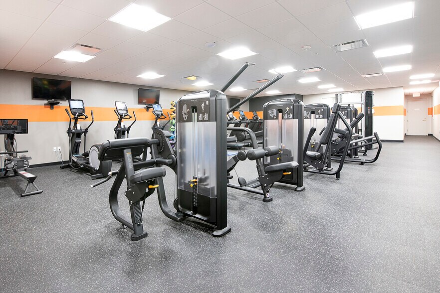 More Photos Of 1350 Euclid Ave, Cleveland Office For Lease