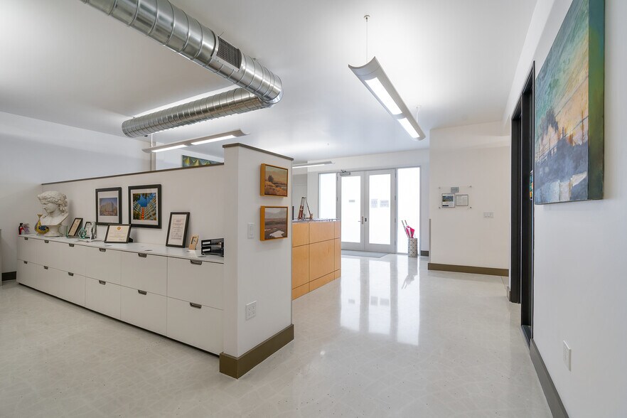 More Photos Of 15-17 Brush Pl, San Francisco Flex For Lease