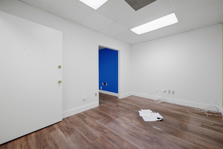 More Photos Of 2406-2410 Harper St, Jacksonville Warehouse For Lease