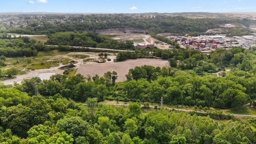 More Photos Of 5000 Warner Rd, Garfield Heights Land For Sale