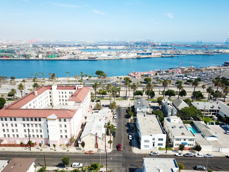 More Photos Of 238 W 10th St, San Pedro Hotel For Sale