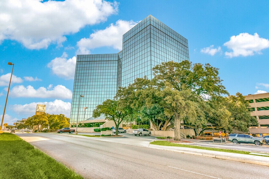 More Photos Of 1250 NE Loop 410, San Antonio Office For Lease