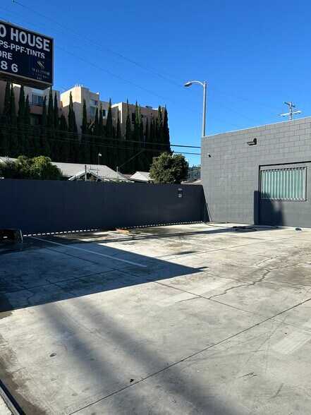 More Photos Of 1160 N Las Palmas Ave, Los Angeles Loft Creative Space For Lease