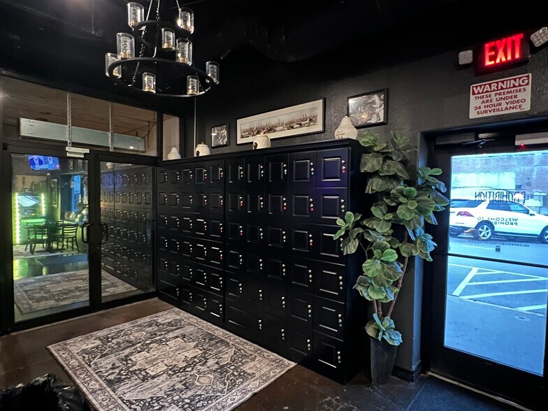 More Photos Of 326 N Chaparral St, Corpus Christi Freestanding For Lease
