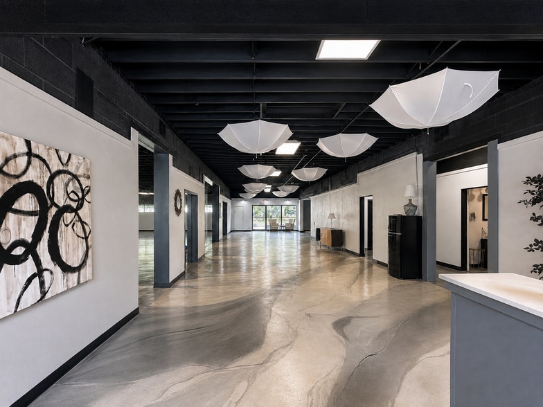 More Photos Of 44 W Lincoln Hwy, Chicago Heights Office For Lease