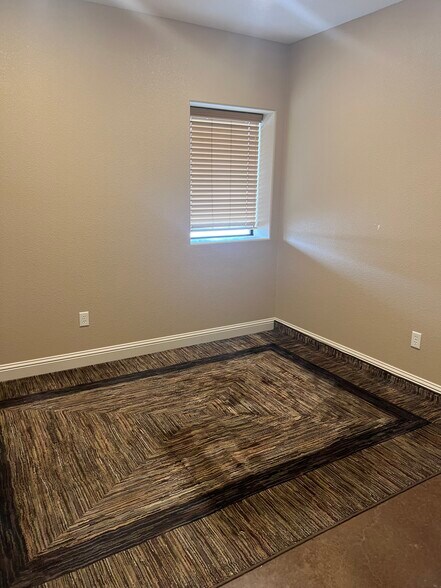 More Photos Of 6413 N State Highway 349, Midland Warehouse For Lease