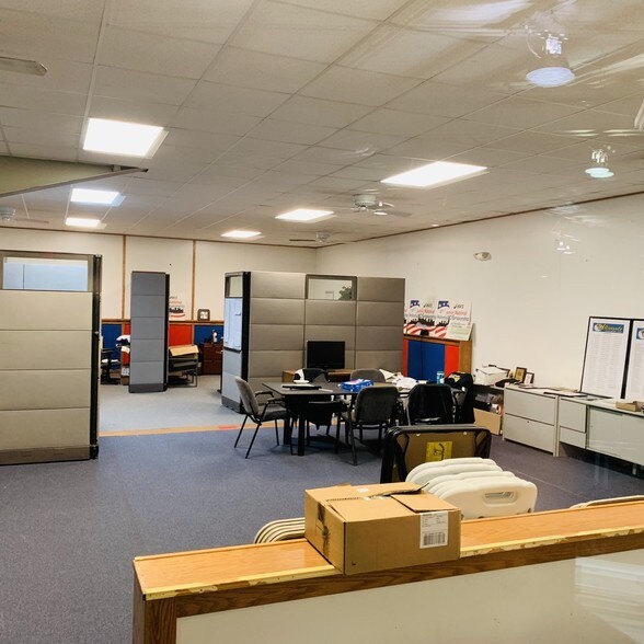 More Photos Of 10850 W Laraway Rd, Frankfort General Retail For Lease