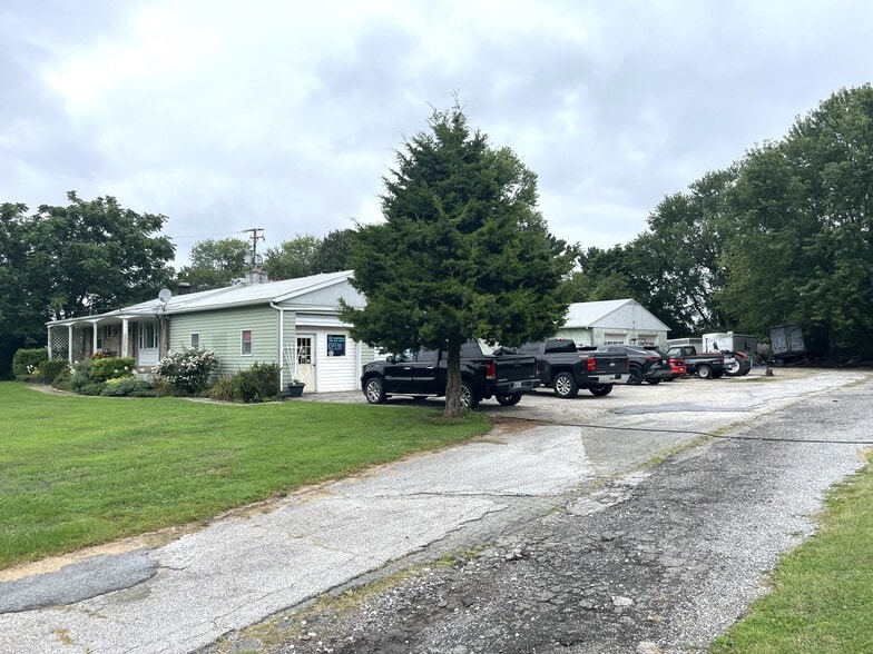 More Photos Of 135 Hanover Pike, Hampstead Flex For Sale