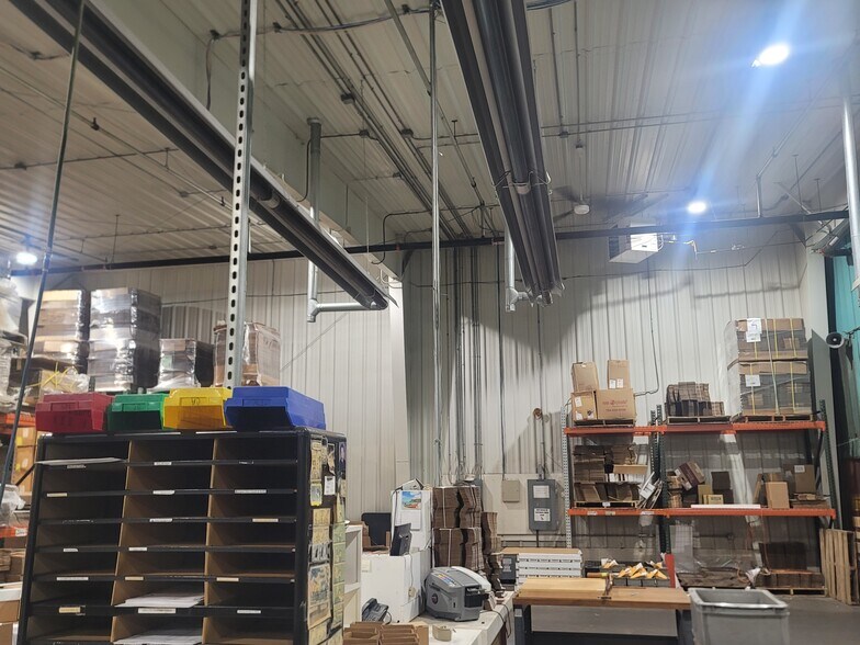 More Photos Of 1 7th St SW, Chisholm Manufacturing For Sale