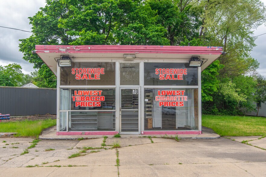 Primary Photo Of 70 W Carleton Rd, Hillsdale Convenience Store For Sale
