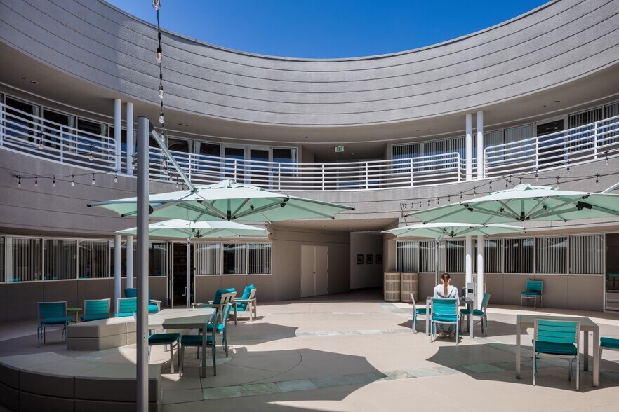 More Photos Of 2231 Rutherford Rd, Carlsbad Office For Lease