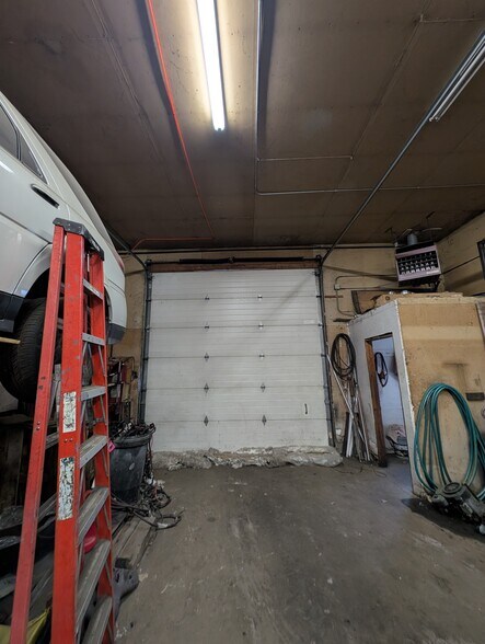 More Photos Of 1100 Weise St, Green Bay Auto Dealership For Sale