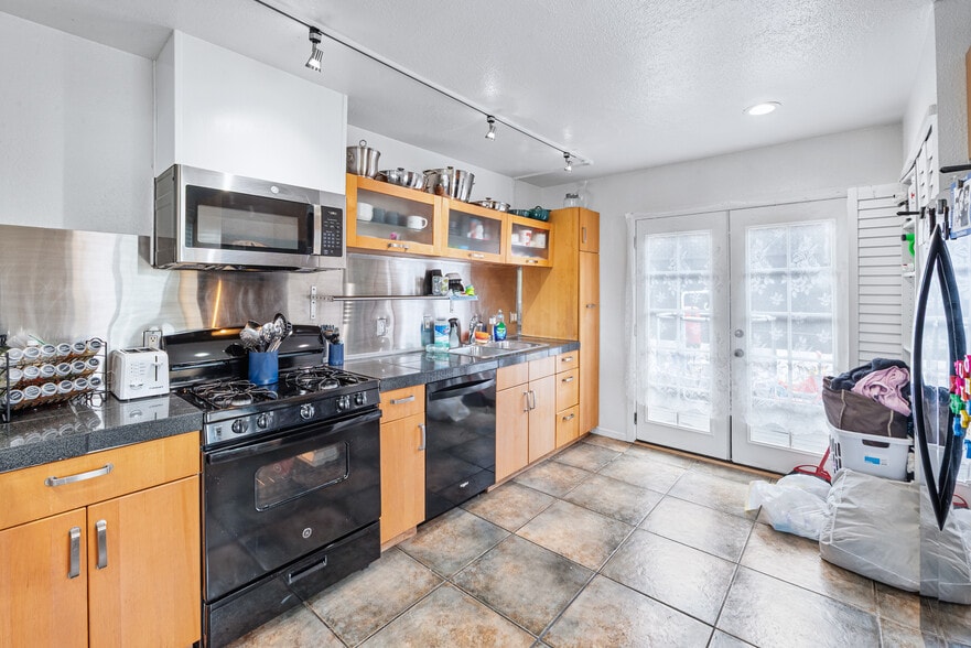 More Photos Of 5738 Meade Ave, San Diego Apartments For Sale