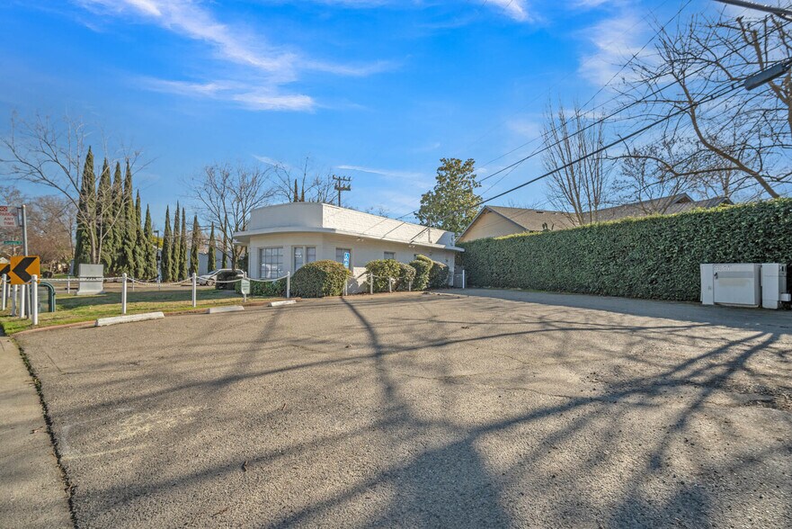 More Photos Of 4220 H St, Sacramento Medical For Lease