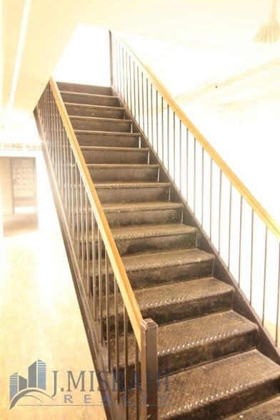 More Photos Of 98 Orchard St, New York Apartments For Lease