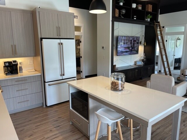 More Photos Of 6113 Rome Cir NW, Rochester Office For Sale