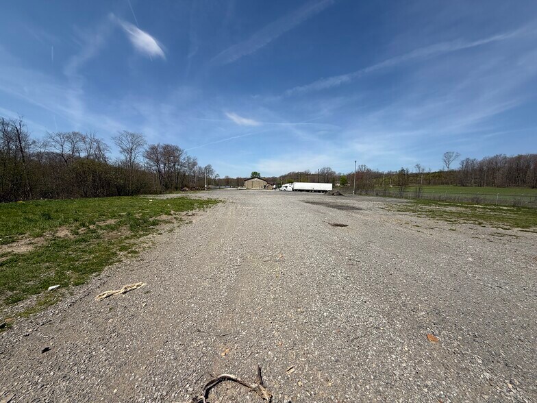 More Photos Of 4881 Pittsburgh Rd, Harrisville Light Distribution For Sale