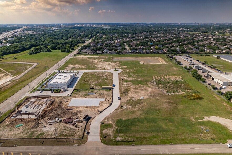 More Photos Of 1025 Grand Oak Boulevard, League City Land For Sale