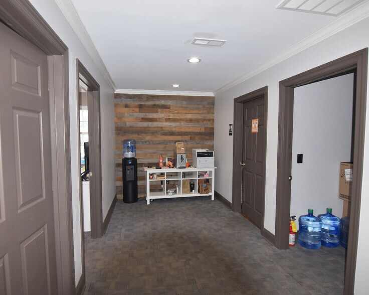 More Photos Of 2702 Greystone Rd, Nashville Office For Lease