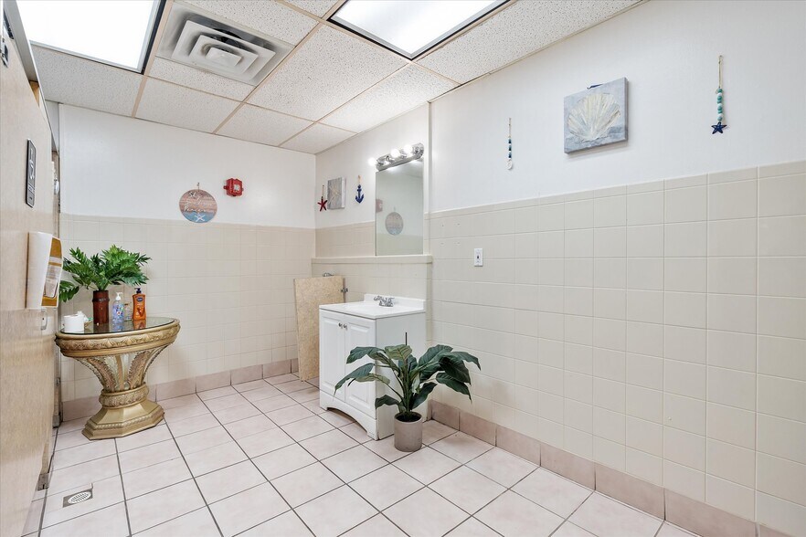 More Photos Of 2647-2699 N State Road 7, Lauderhill Storefront For Lease
