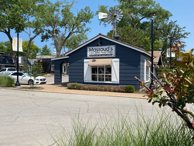 More Photos Of 5321 S Sheridan Rd, Tulsa Unknown For Lease