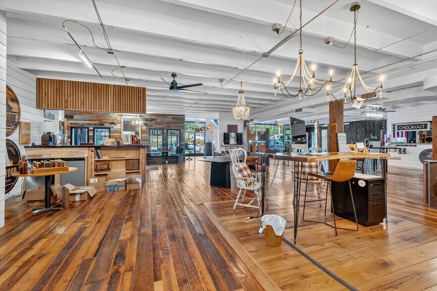 More Photos Of 1305-1311 Dickerson Pike, Nashville Freestanding For Lease