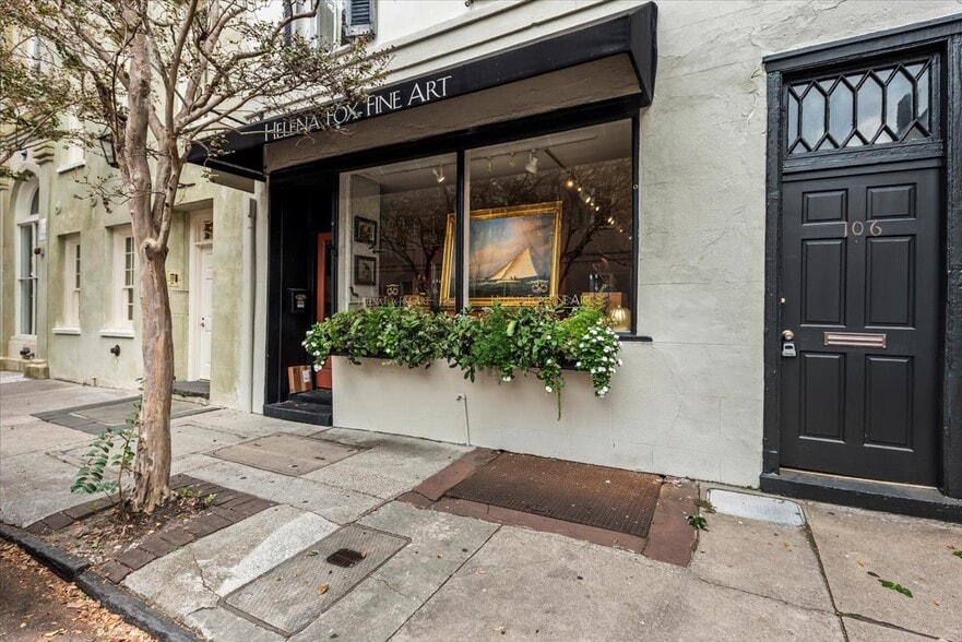 More Photos Of 106 Church St, Charleston Storefront Retail Office For Sale