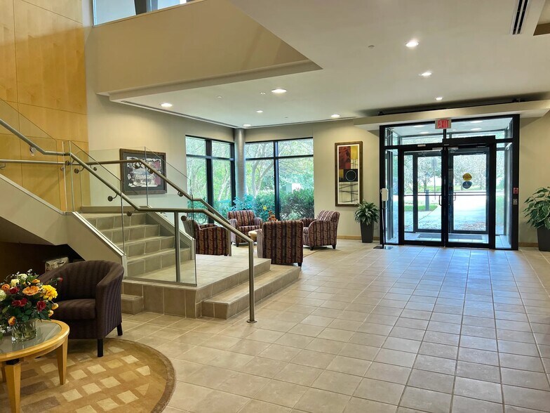 More Photos Of 7061 Deepage Dr, Columbia Office For Sale