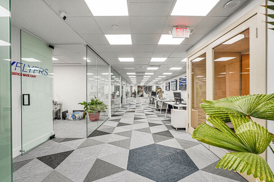 More Photos Of 1110 Brickell Ave, Miami Office For Sale