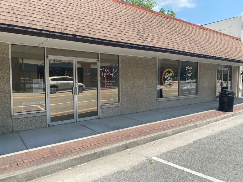 More Photos Of 123 S Laurel St, Springfield Storefront Retail Office For Sale