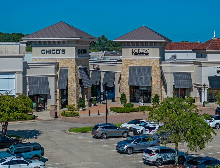 More Photos Of 7450 Jefferson Hwy, Baton Rouge General Retail For Lease