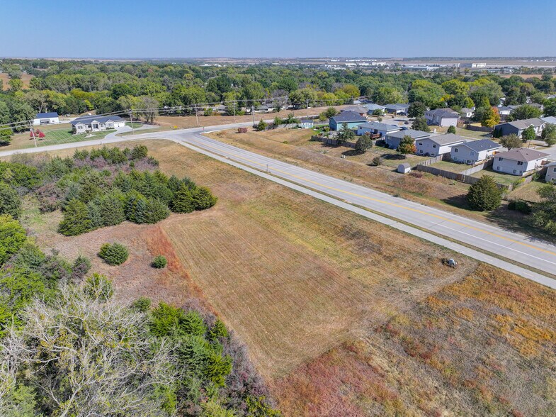 More Photos Of 2813 56th Street, Lincoln Land For Sale