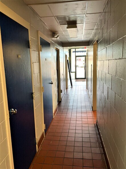 More Photos Of 1208 Laurel St, Columbia Freestanding For Sale