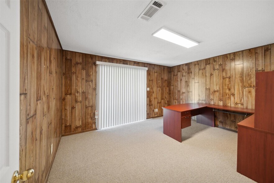 More Photos Of 12284 FM 3083 Rd, Conroe Office For Sale