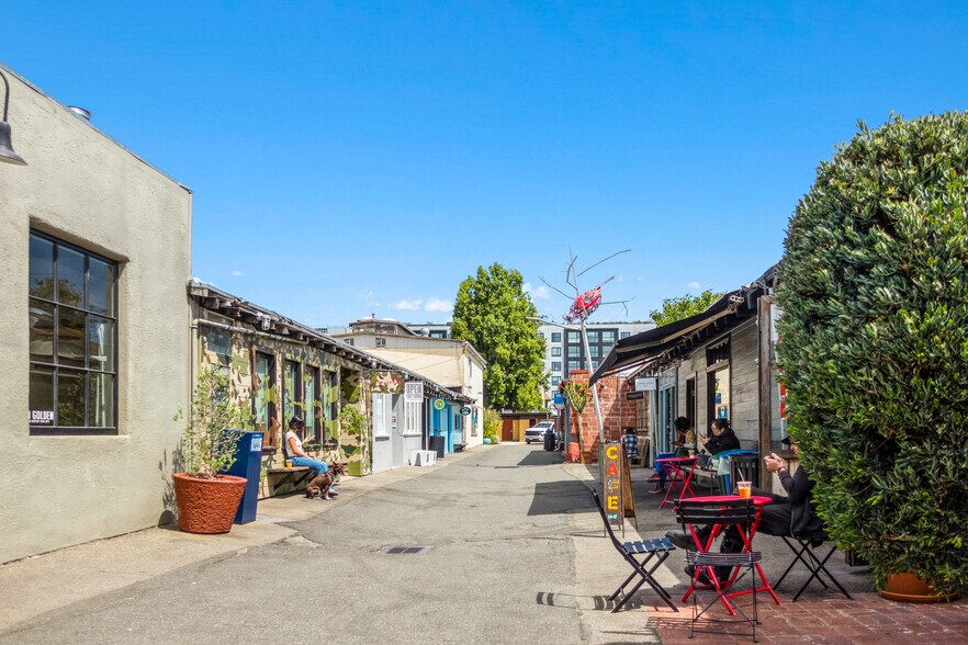 More Photos Of 5000-5004 Telegraph Ave, Oakland Storefront For Sale