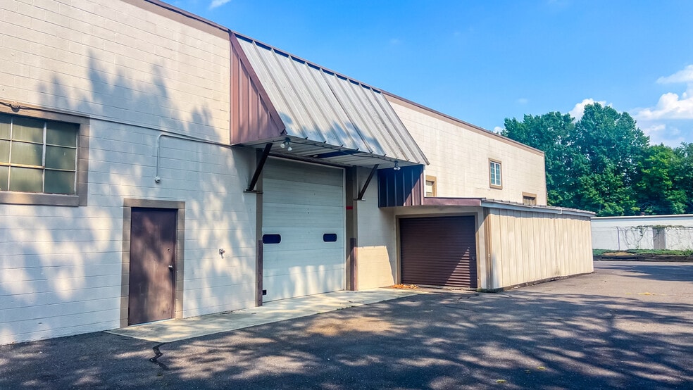 More Photos Of 450 S Fellowship Rd, Maple Shade Township Warehouse For Sale