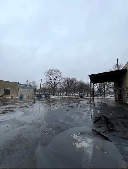 More Photos Of 401 Hunts Point Ave, Bronx Warehouse For Lease