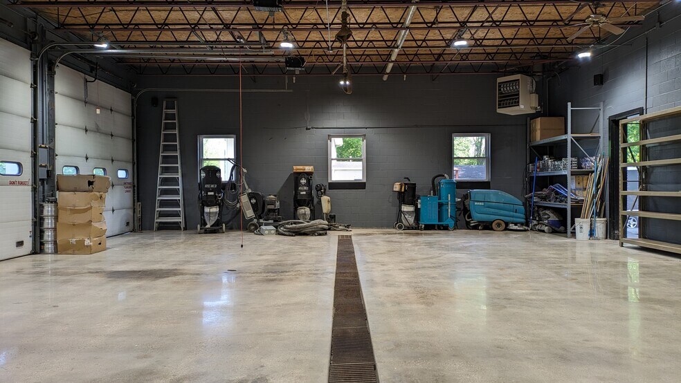 More Photos Of 400 Madison st, Towanda Flex For Sale