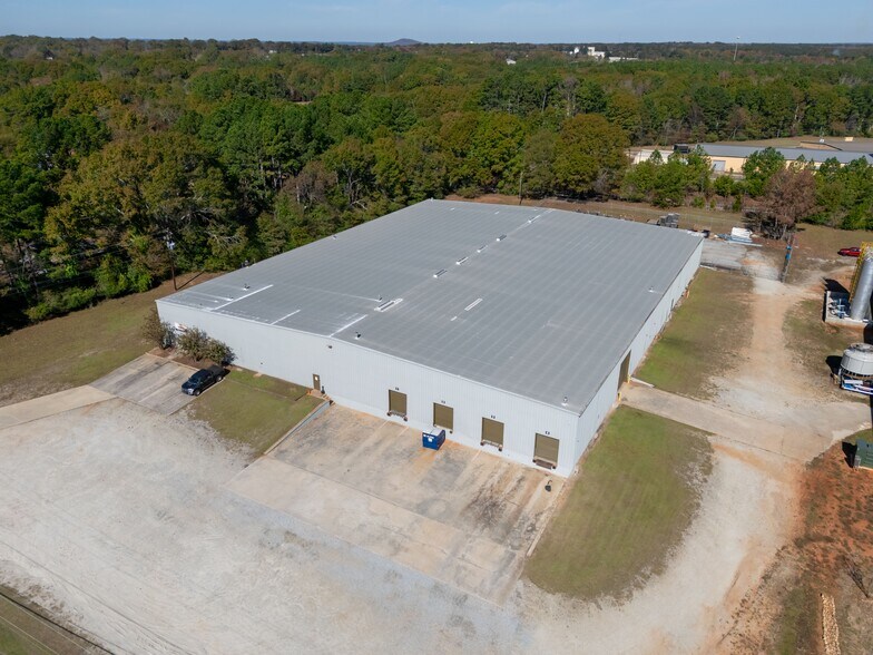 Primary Photo Of 754 E Hightower Trl, Social Circle Warehouse For Lease