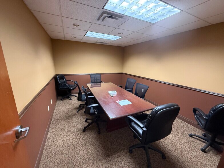 More Photos Of 4410 Golf Ter, Eau Claire Office For Sale